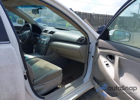 2009 Toyota Camry Le z USA, uszkodzony, nr VIN 4T4BE46K99R073272